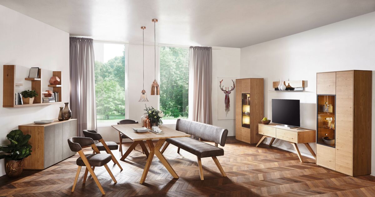 Schösswender Esszimmer Koje4-4Betonapplikation-KW17_Selecto-200_Asteiche-samtlack_ohneTischkranz_JPG-300dpi_neu170515
